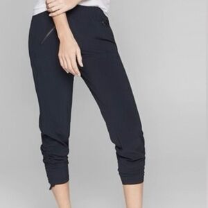 Women's Athleta Aspire Ankle Pants in Black size 8